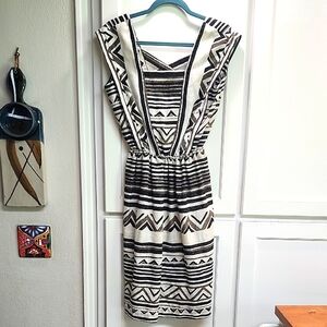 Vtg Black and White Geometric Pattern Dress